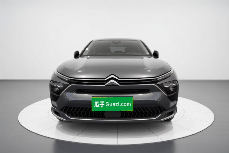 雪铁龙 凡尔赛C5 X 2022款 1.6T 享不凡 虎年开门红版车身外观2