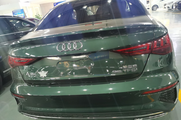 奥迪A3 2023款 改款 A3L Limousine 35 TFSI 进取运动型车身外观6