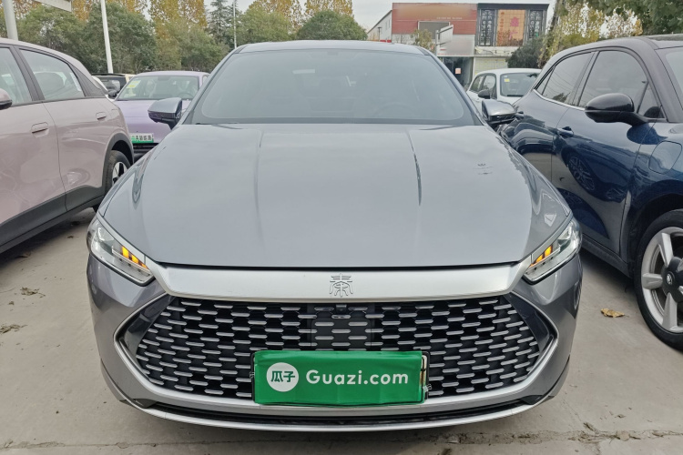 比亚迪 秦PLUS 2024款 荣耀版 DM-i 55KM超越型车身外观2