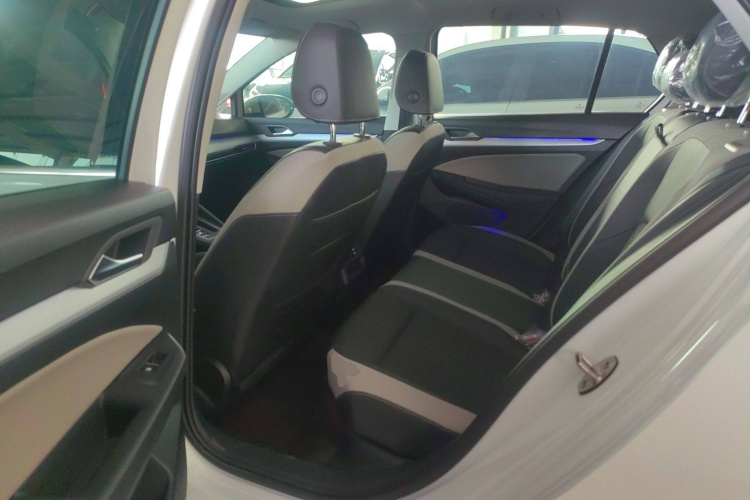 大众 高尔夫 2024款 280TSI DSG Pro 50年传奇版中控内饰7004