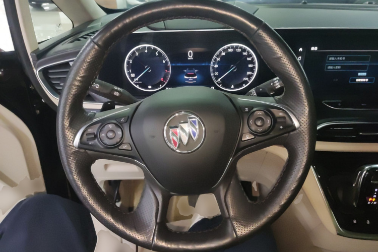 别克GL8 2022款 改款 Avenir艾维亚 七座亲礼版中控内饰13