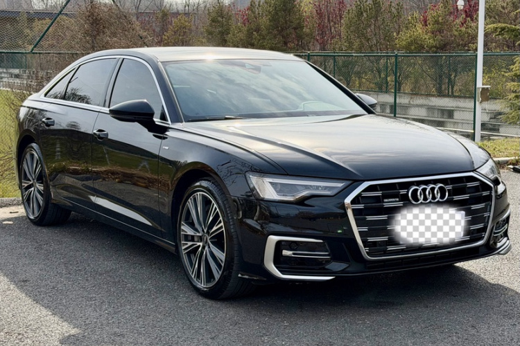 奥迪A6L 2023款 改款 55 TFSI quattro 尊享动感型车身外观6003