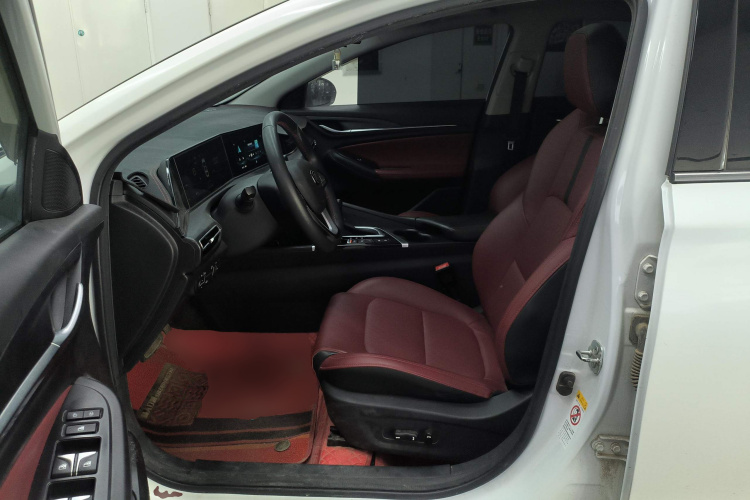 长安 逸动 2020款 PLUS 蓝鲸NE 1.4T GDI DCT旗舰型中控内饰19