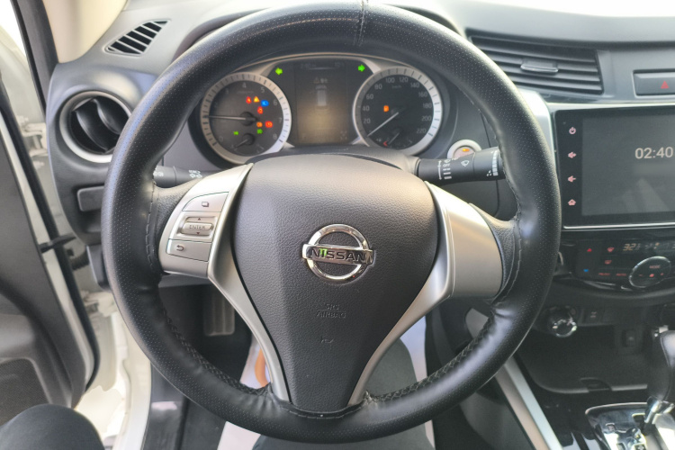 日产 途达 2020款 2.5L XL Upper 4WD 自动四驱豪华版中控内饰13