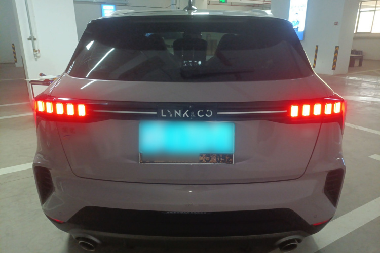 领克06 2021款 1.5T Shero粉色特别版车身外观6