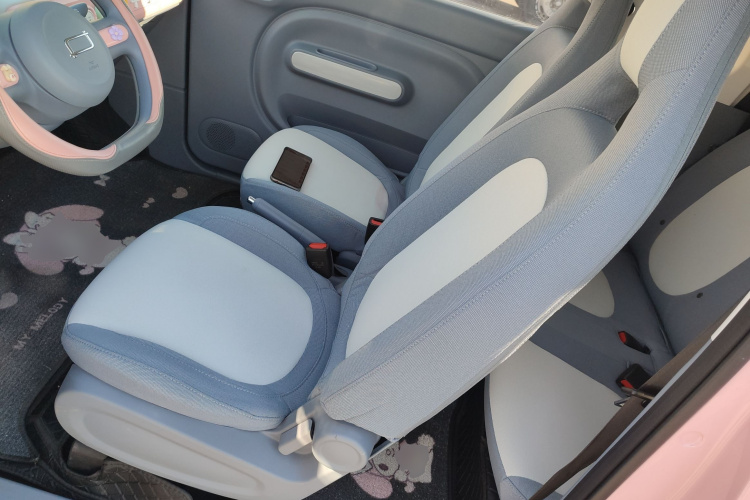 奔腾小马 2025款 222km 闪电马中控内饰19