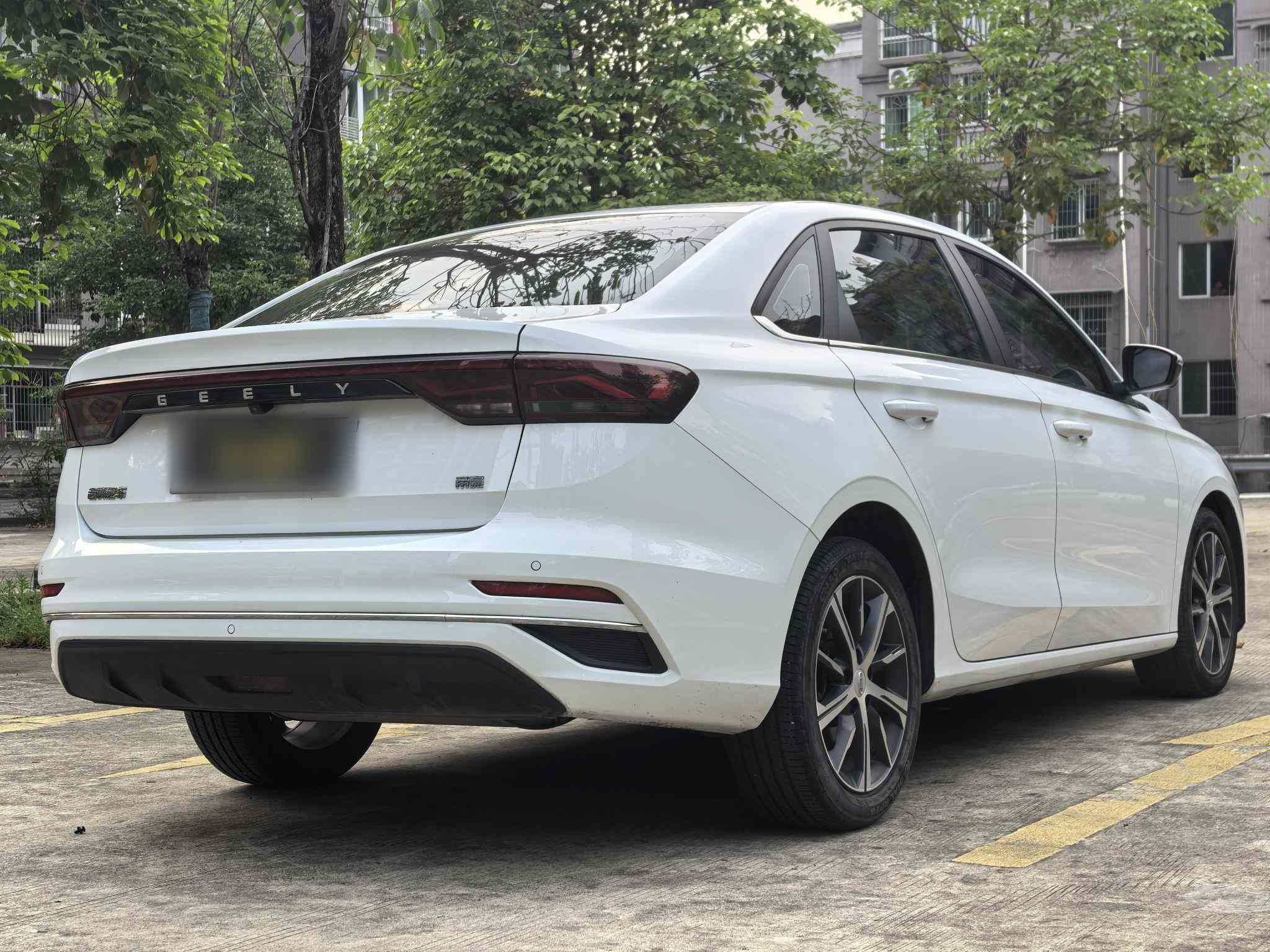 吉利汽车 帝豪 2023款 第4代冠军版 1.5L CVT尊贵型(4)