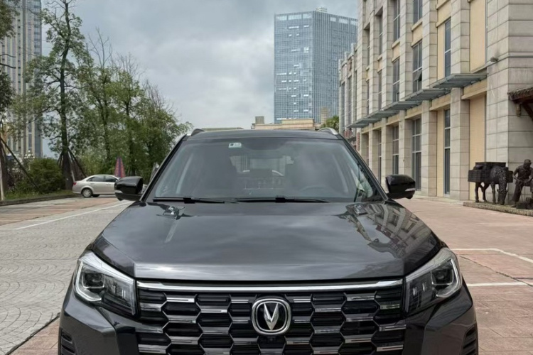 长安CS75 2024款 畅享版 1.5T DCT尊贵型车身外观6008