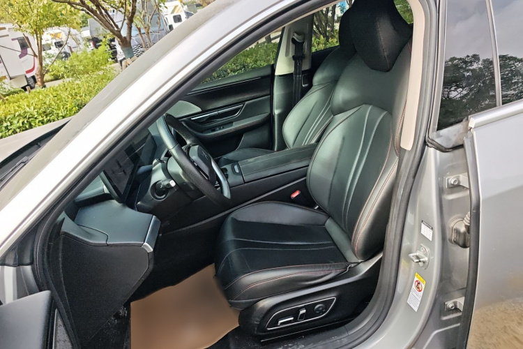 小鹏P7 2022款 670N+局部细节19