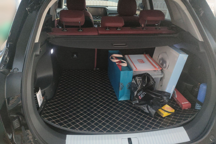 红旗HS5 2023款 2.0T 旗享Pro版中控内饰23