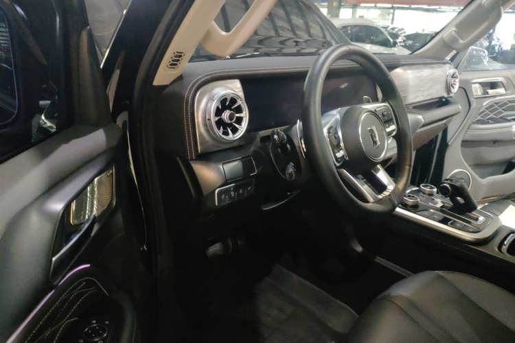 坦克300 2024款 2.0T 征服者中控内饰20