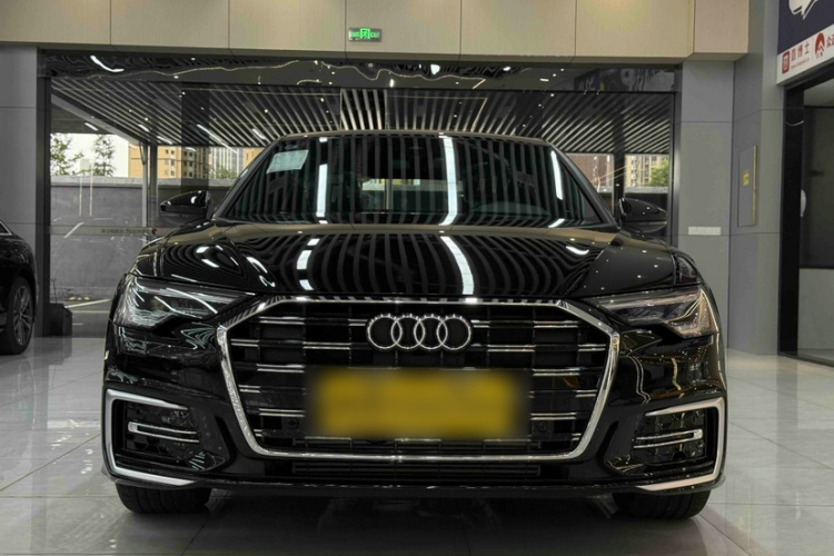 奥迪A6L 2025款 40 TFSI 豪华动感型车身外观6005