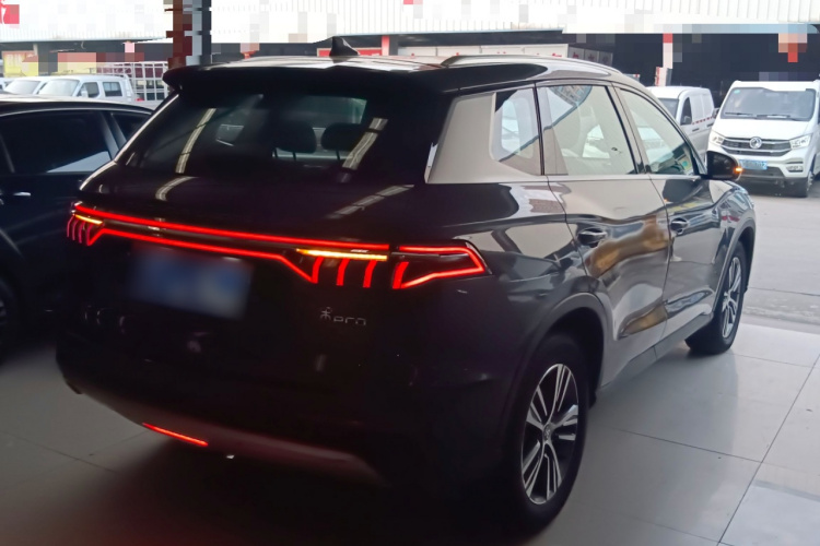 比亚迪 宋Pro 2019款 1.5T 自动豪华型车身外观7