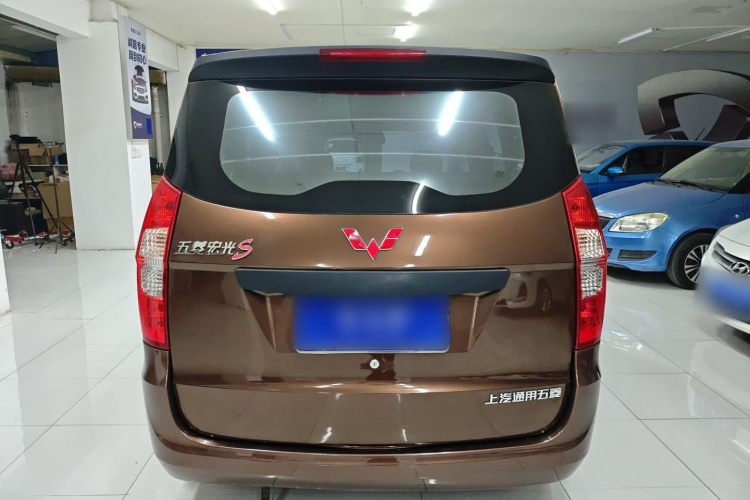 五菱汽车 五菱宏光 2020款 1.2L S基本型国VI LSI车身外观6