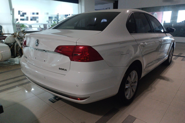 大众 宝来 2018款 1.5L 自动舒适型车身外观7