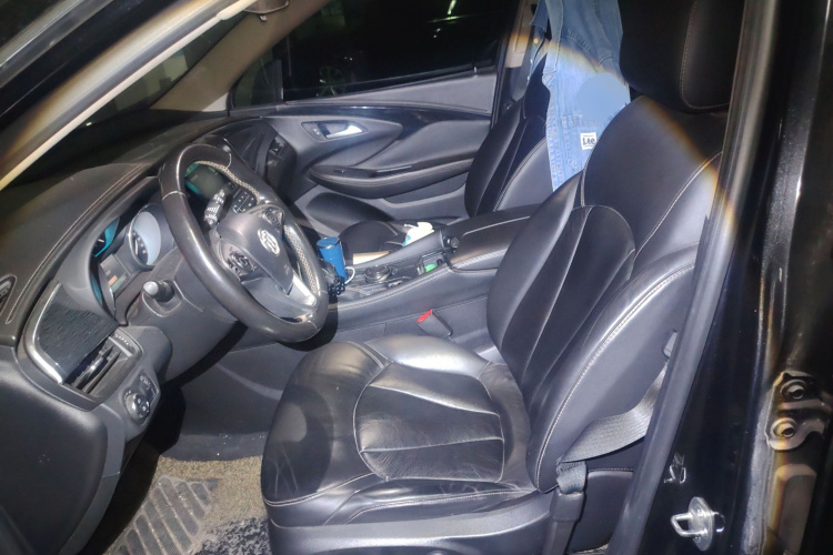 别克 昂科威 2014款 28T 四驱精英型中控内饰19