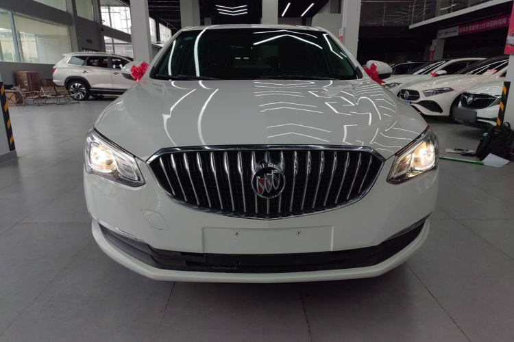 别克 英朗 2017款 15N 自动精英型车身外观2