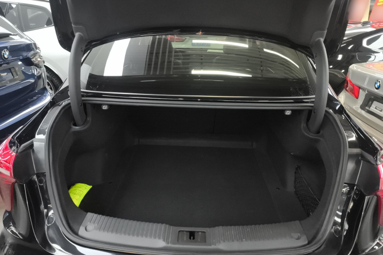 红旗H5 2023款 2.0T 自动智联旗畅版局部细节23