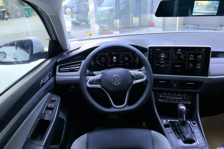 大众 宝来 2023款 300TSI DSG尊行版中控内饰13