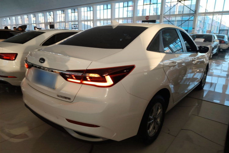 福特 福睿斯 2021款 1.5L 自动黄金版车身外观7