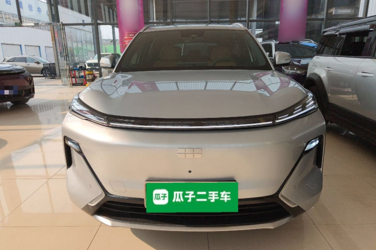 吉利银河 银河星舰7 EM-i 2025款 120km 探索+版车身外观2