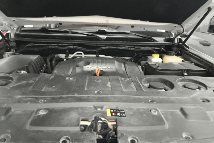 哈弗H9 2017款 2.0T 汽油四驱尊享型 5座机舱底盘24