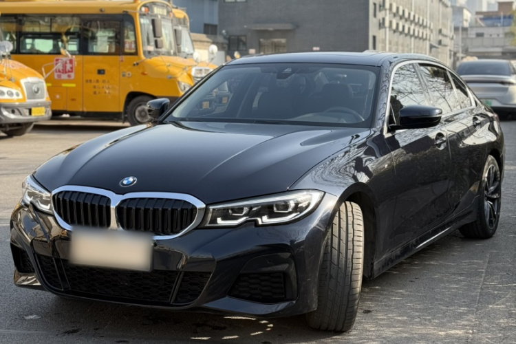 宝马3系 2021款 改款二 325Li M运动套装车身外观6010