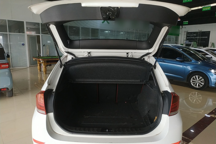 宝马X1 2013款 sDrive18i 时尚型局部细节23