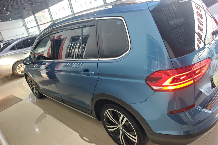 大众 2018款 途安L 280TSI DSG拓界版 7座 国V车身外观4
