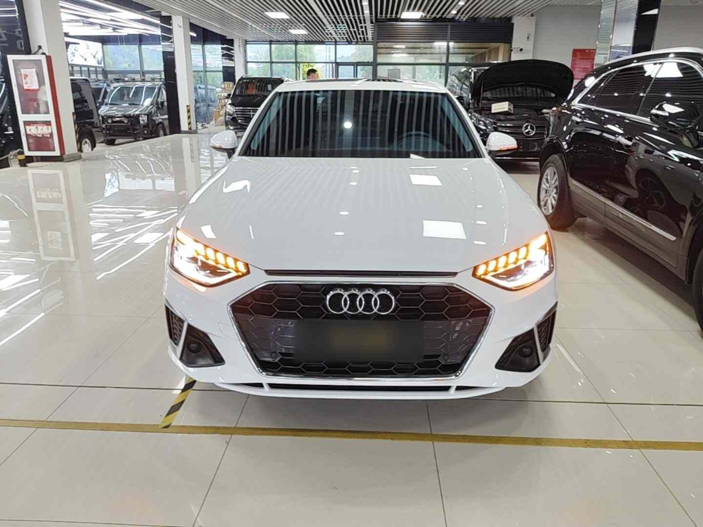 奥迪A4L 2024款 40 TFSI 时尚动感型(1)