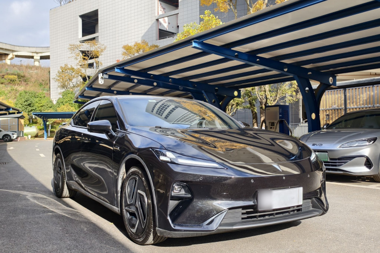 深蓝汽车 深蓝L07 2025款 530Ultra乾崑智驾ADS SE纯电版车身外观6005