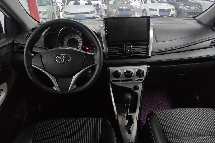 丰田 YARiS L 致炫 2015款 1.5G 自动炫动天窗特别版中控内饰12