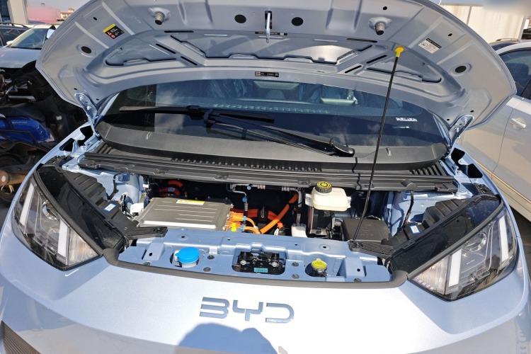 比亚迪 海鸥 2025款 智驾版 305km 活力版机舱底盘24