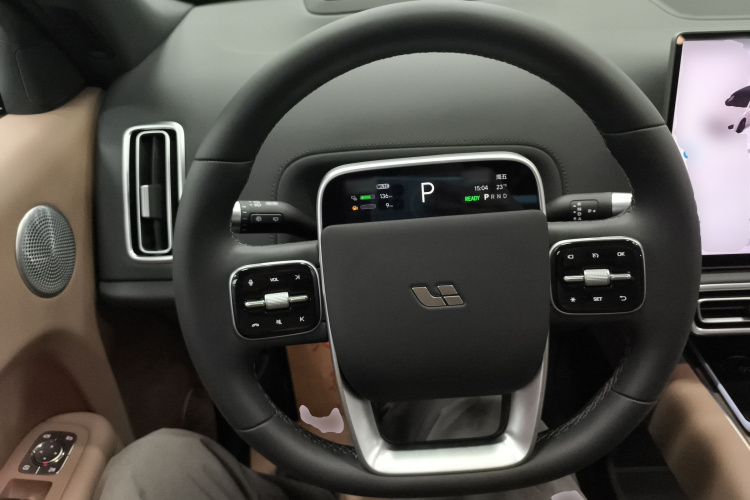 理想汽车 理想L8 2025款 Pro 智能焕新版中控内饰13