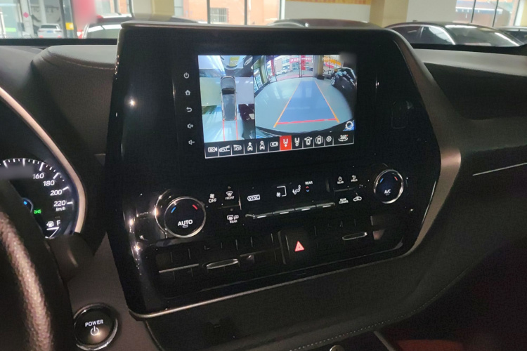 丰田 皇冠陆放 2023款 2.5L HEV两驱进取版（五座）局部细节16