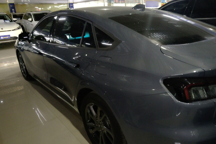 福特 蒙迪欧 2025款 2.0T EcoBoost 豪华型车身外观4