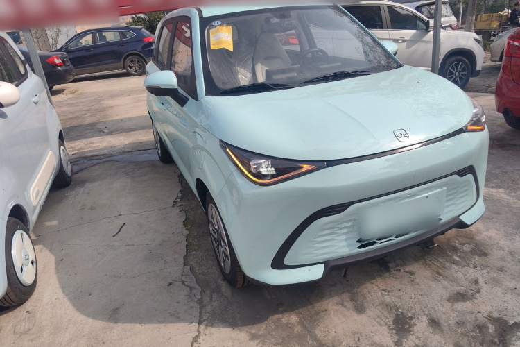 奇瑞 多米 2025款 305km 舒享型车身外观3