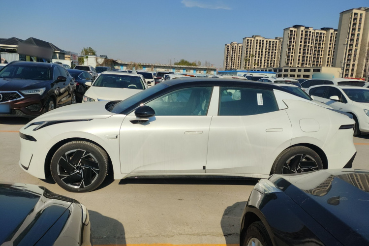 领克07 2024款 EM-P 126长续航 Halo车身外观4