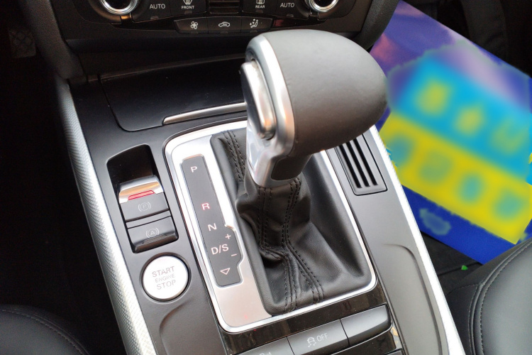 奥迪A4L 2016款 35 TFSI 典藏版 自动标准型局部细节18