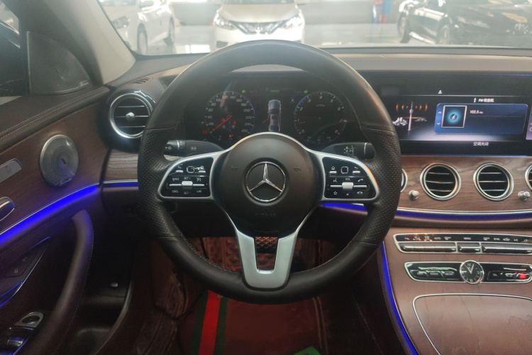 奔驰E级 2020款 E 260 L局部细节13