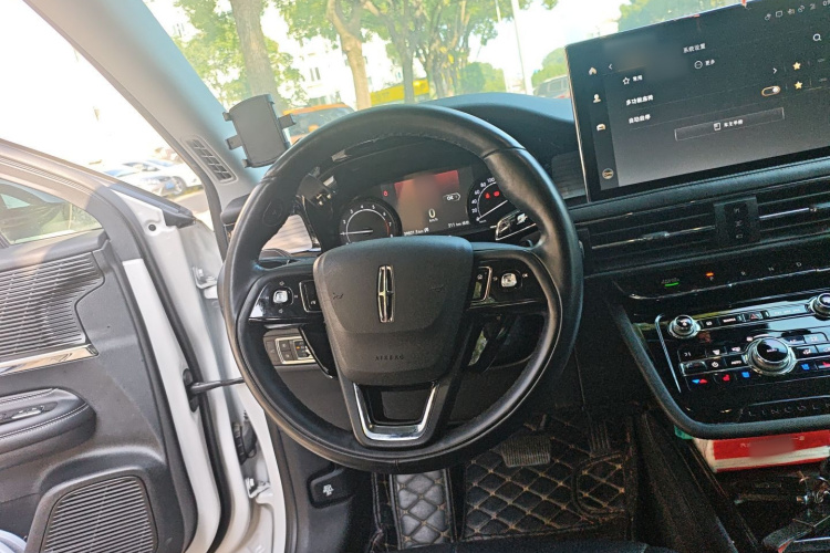 林肯 冒险家 2020款 2.0T 两驱尊享版中控内饰13