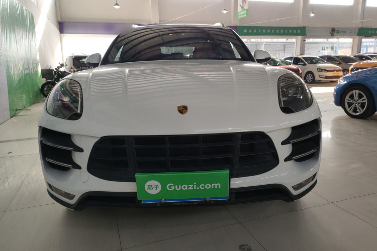 保时捷 2017款  Macan Turbo 3.6T车身外观2