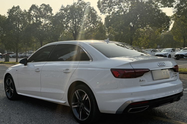 奥迪A4L 2022款 40 TFSI 时尚动感型车身外观6004