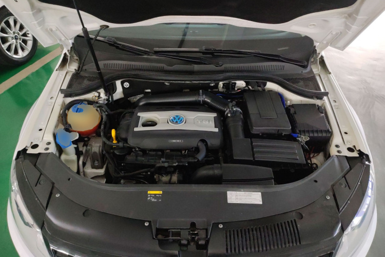 一汽-大众CC 2018款 2.0TSI 豪华型机舱底盘24