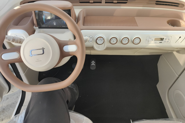 奔腾小马 2026款 222km 萌趣马 Plus中控内饰12