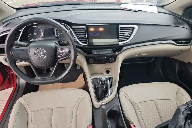 别克 英朗 2016款 15N 手动精英型中控内饰12