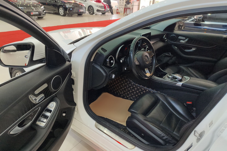 奔驰C级 2018款 C 200 L 运动版中控内饰20