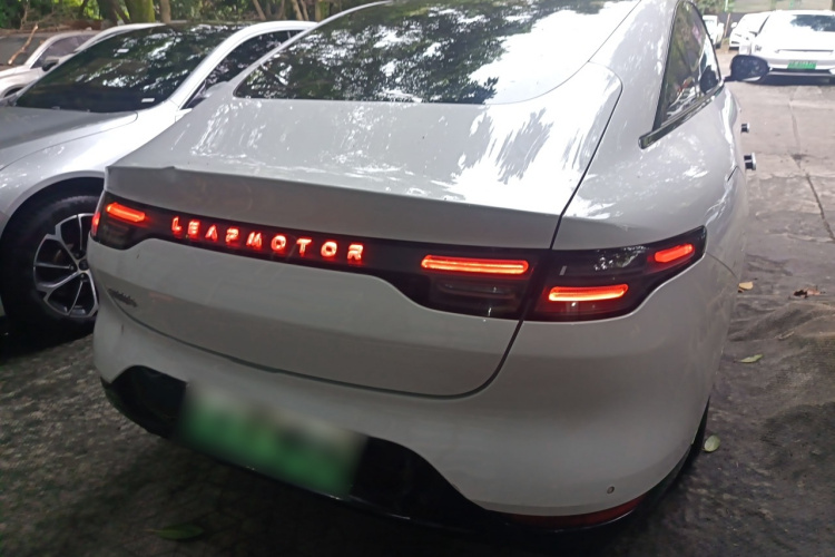 零跑汽车 零跑C01 2022款 后驱长续航版车身外观6