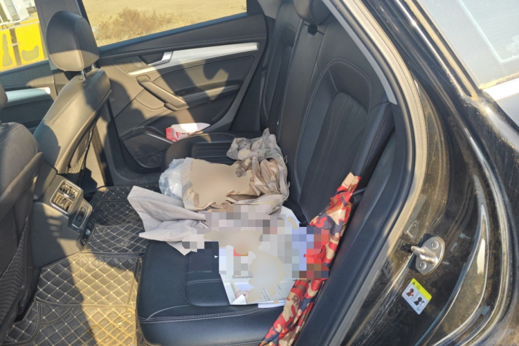 奥迪Q5L 2020款 改款 40 TFSI 荣享时尚型中控内饰21