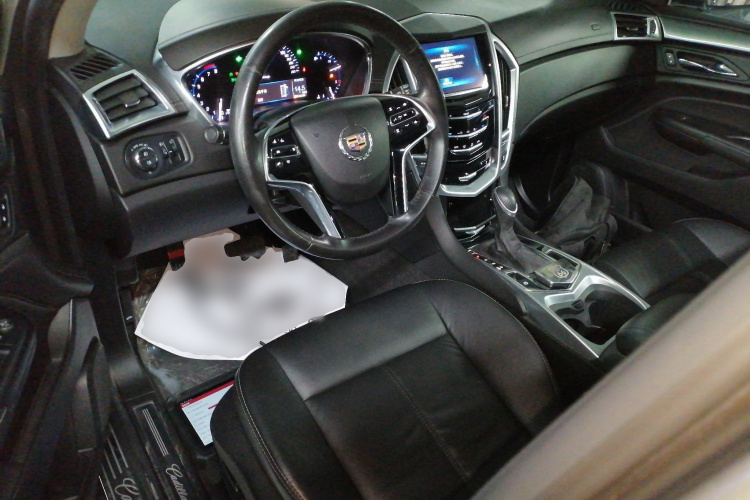 凯迪拉克SRX 2015款 3.0L 舒适型中控内饰12